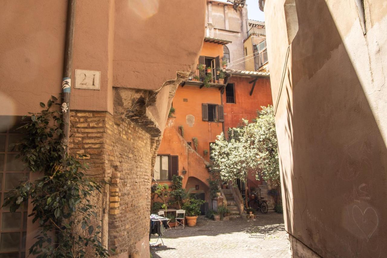The Red House At Arco Degli Acetari Rom Exteriör bild